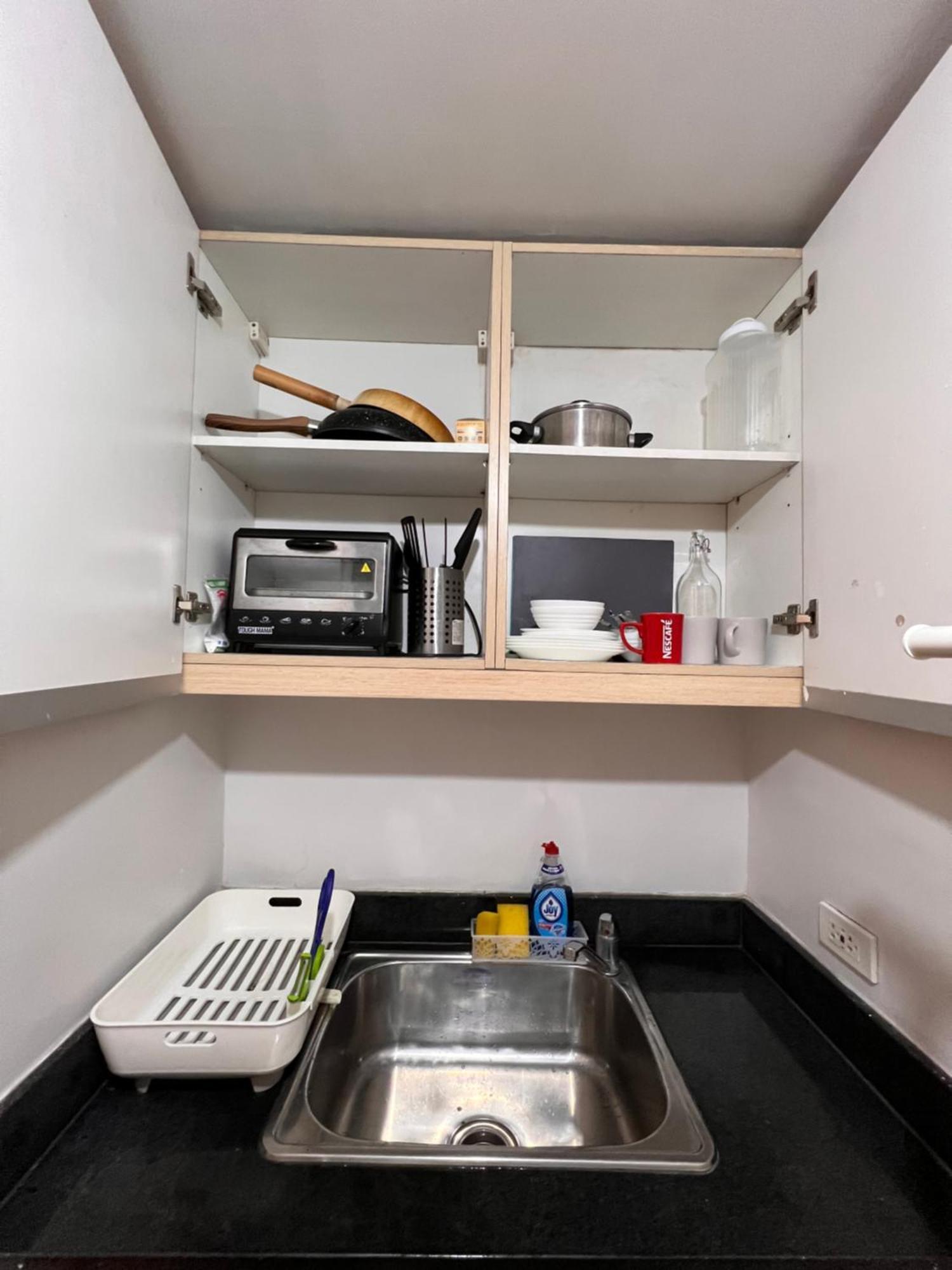 Ama Tower Residences, 8Th Flr, Near Dmw And Sm Megamall Mandaluyong Buitenkant foto
